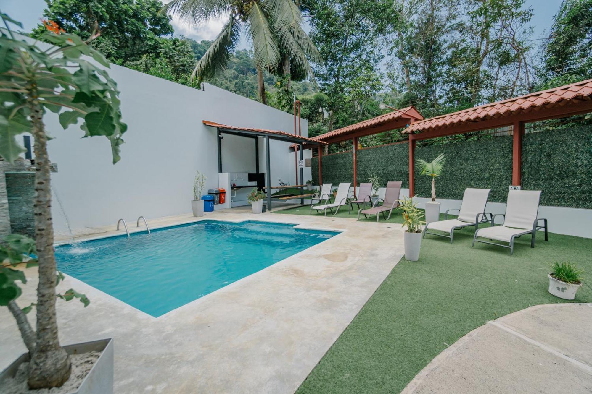Apartamentos Ganesha Jaco Exterior photo