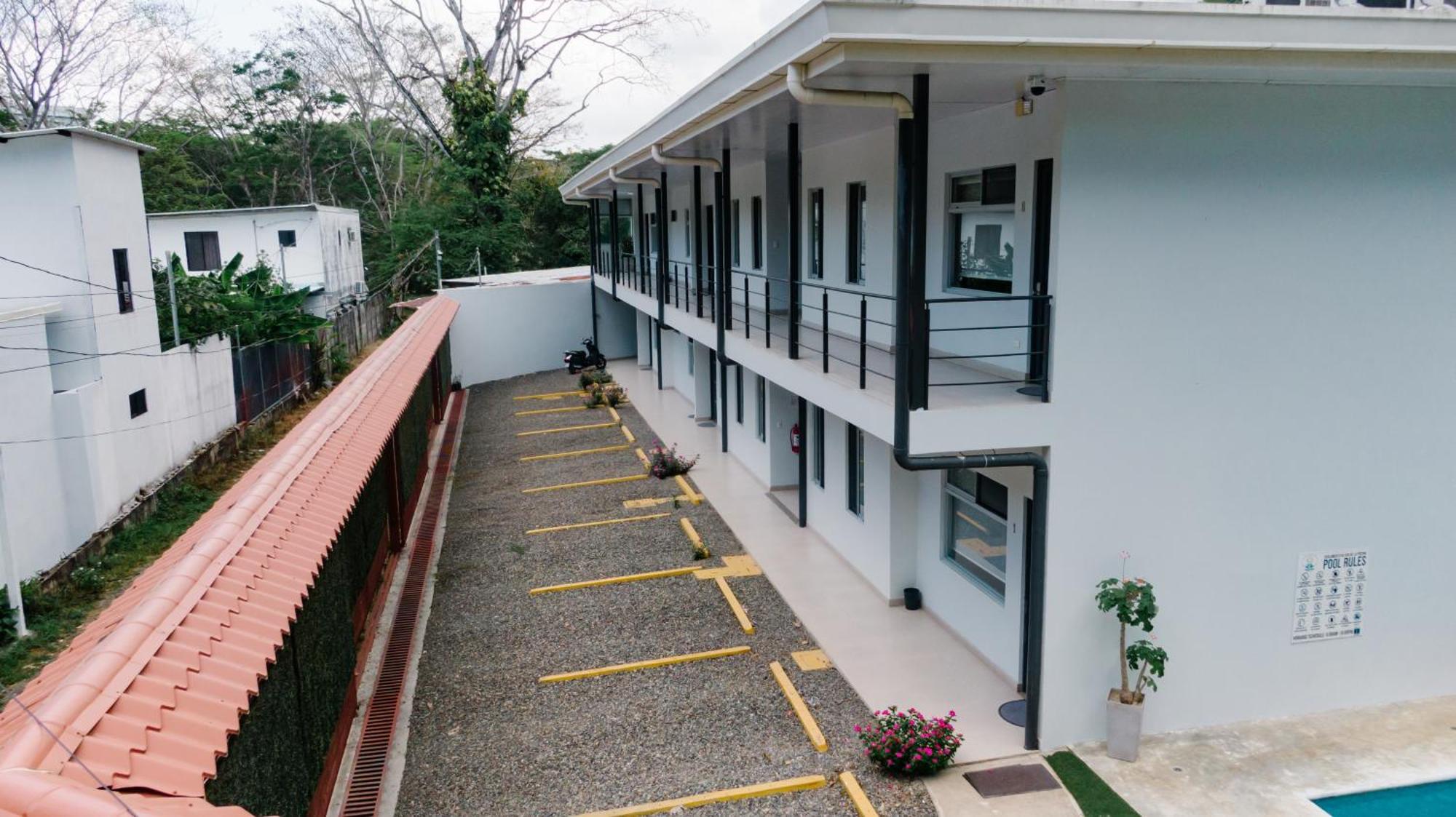 Apartamentos Ganesha Jaco Exterior photo
